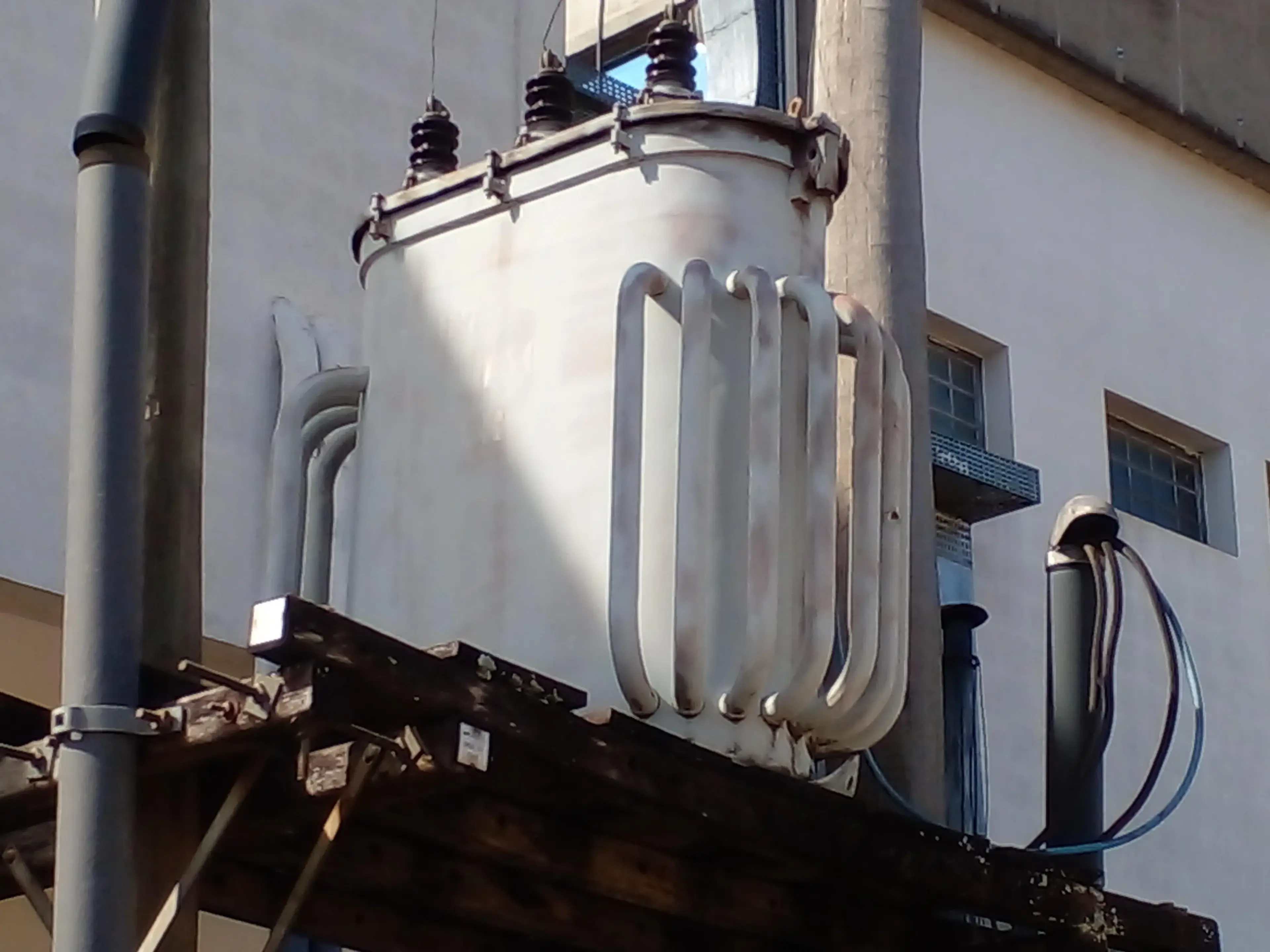 TRANSFORMADOR ALTA TENSÃO TRIFÁSICO 75 KVA