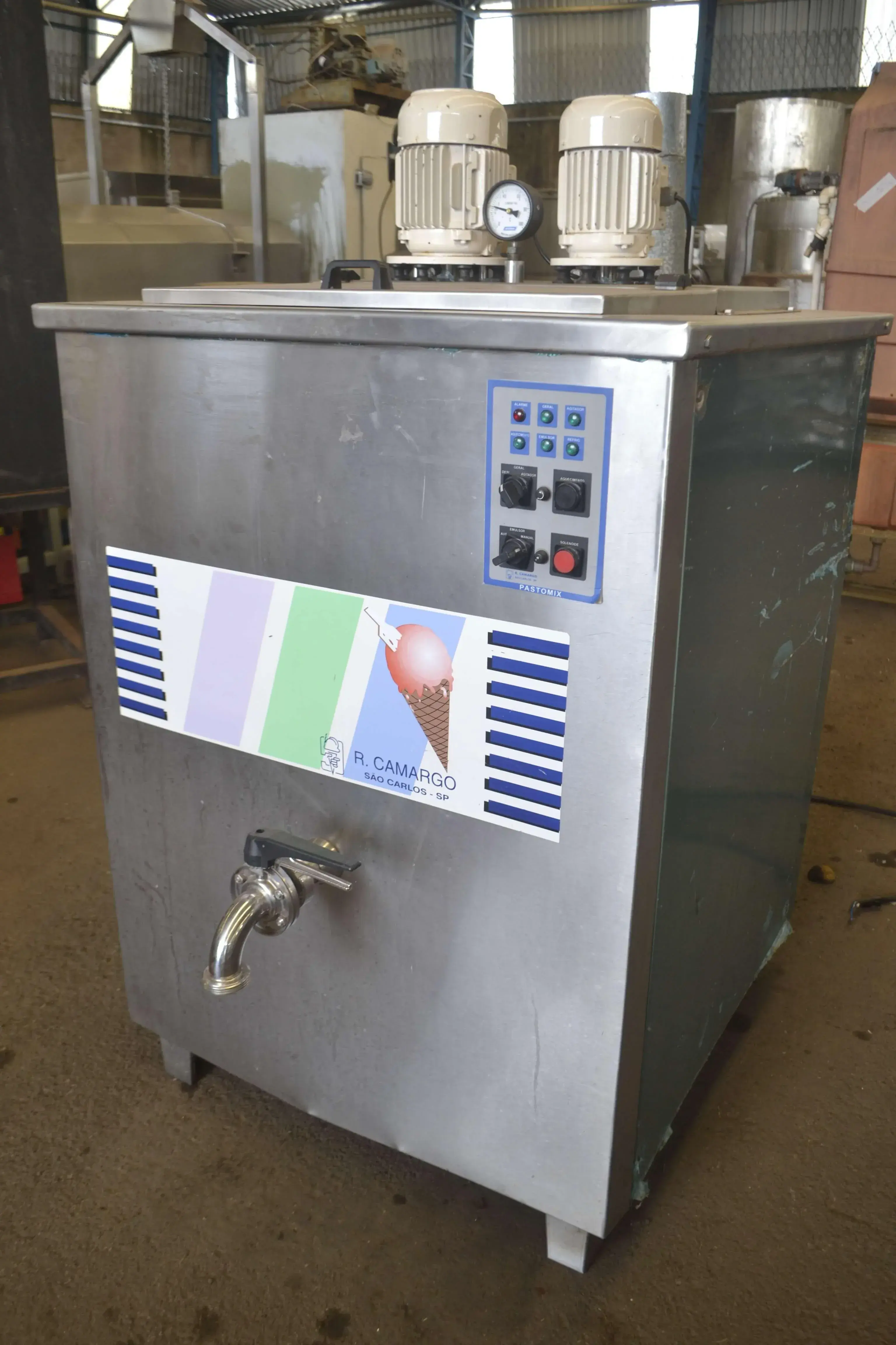 PASTEURIZADOR MARCA R. CAMARGO