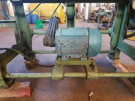 MISTURADOR TIPO SIGMA EM AÇO CARBONO COM EIXO EM AÇO INOX PARA 200 LITROS