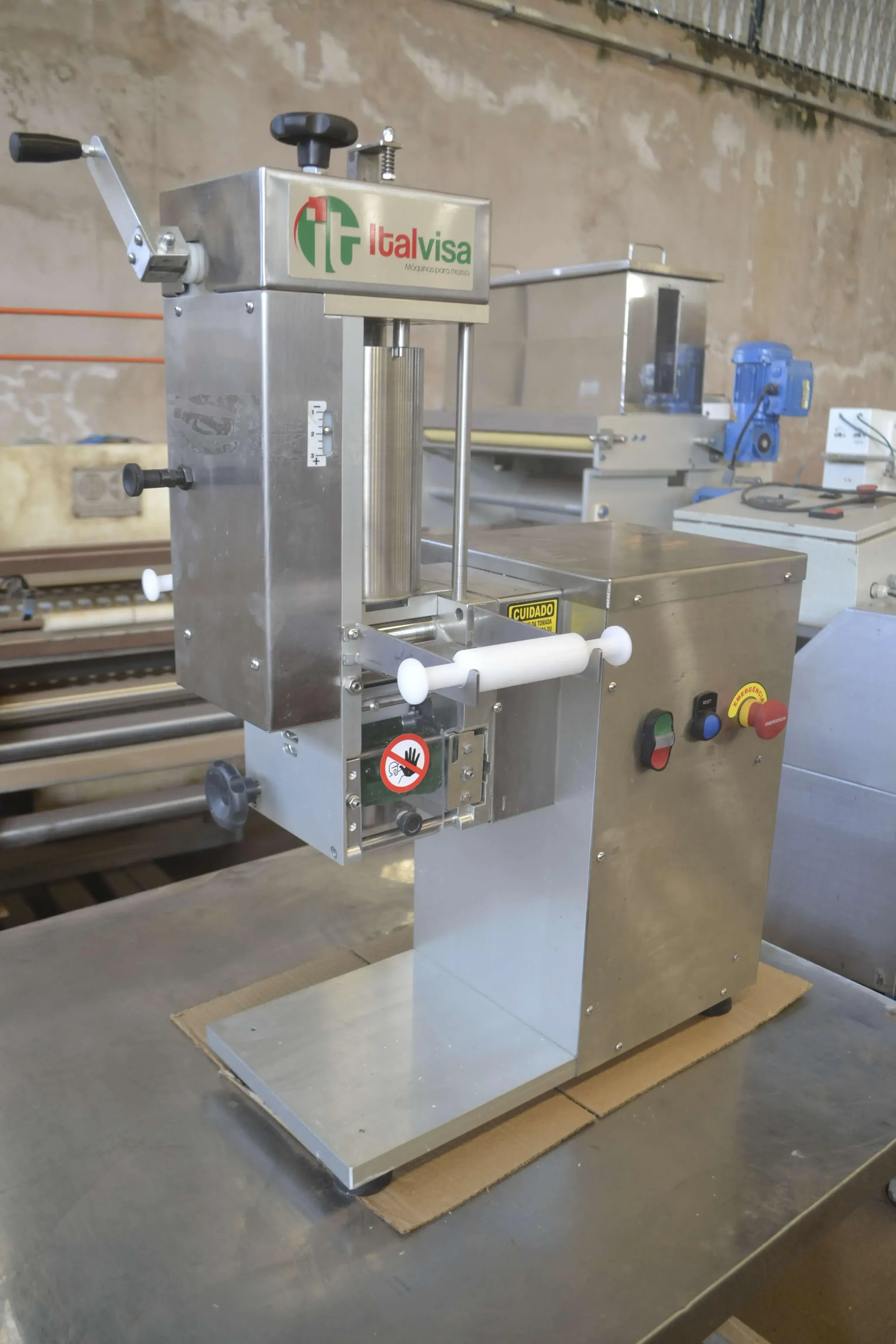 RAVIOLETEIRA CAPACIDADE ATÉ 9 KG MARCA ITALVISA
