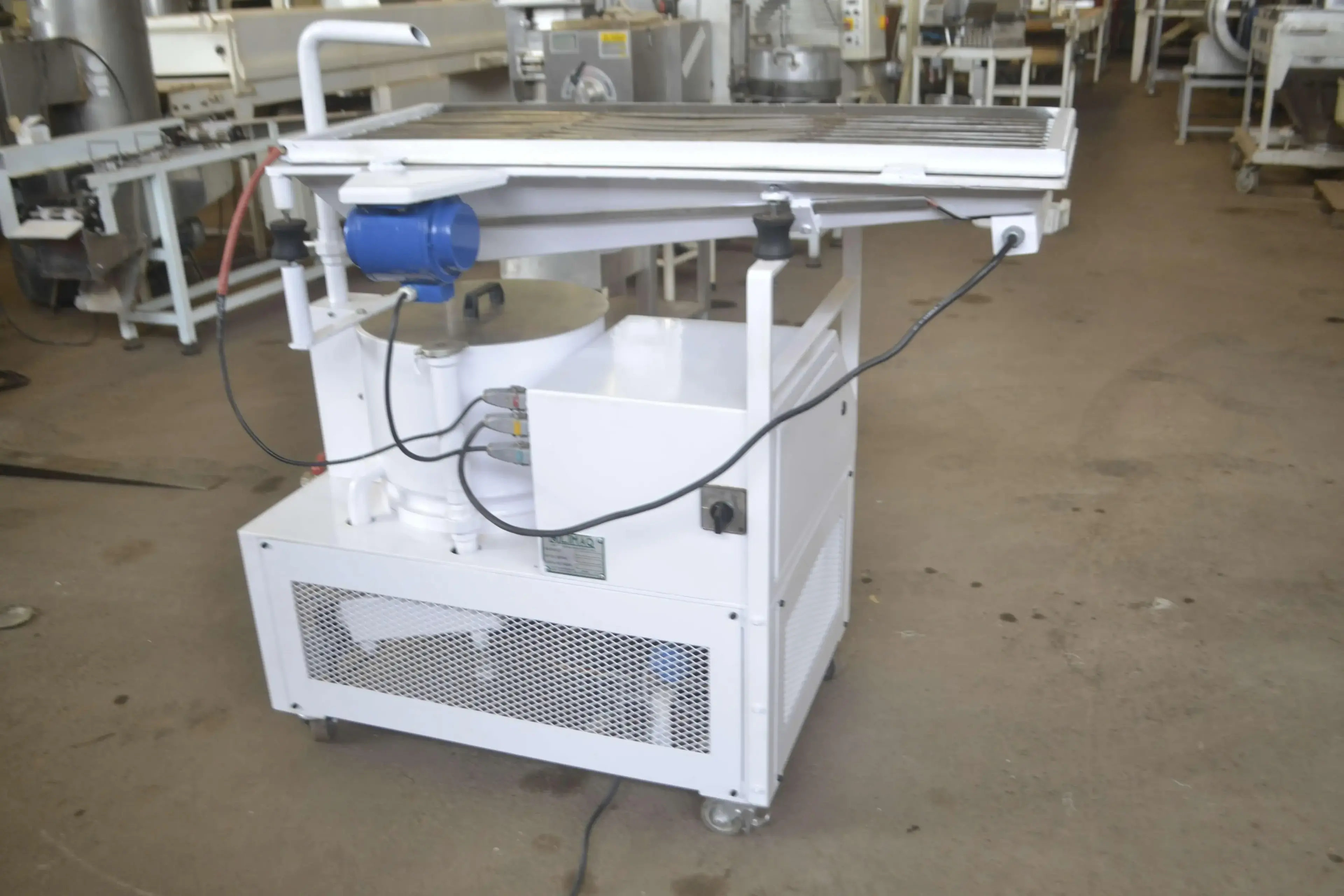 TEMPERADEIRA DE CHOCOLATE CAPACIDADE 100 KG/HORA MARCA LIMAQ