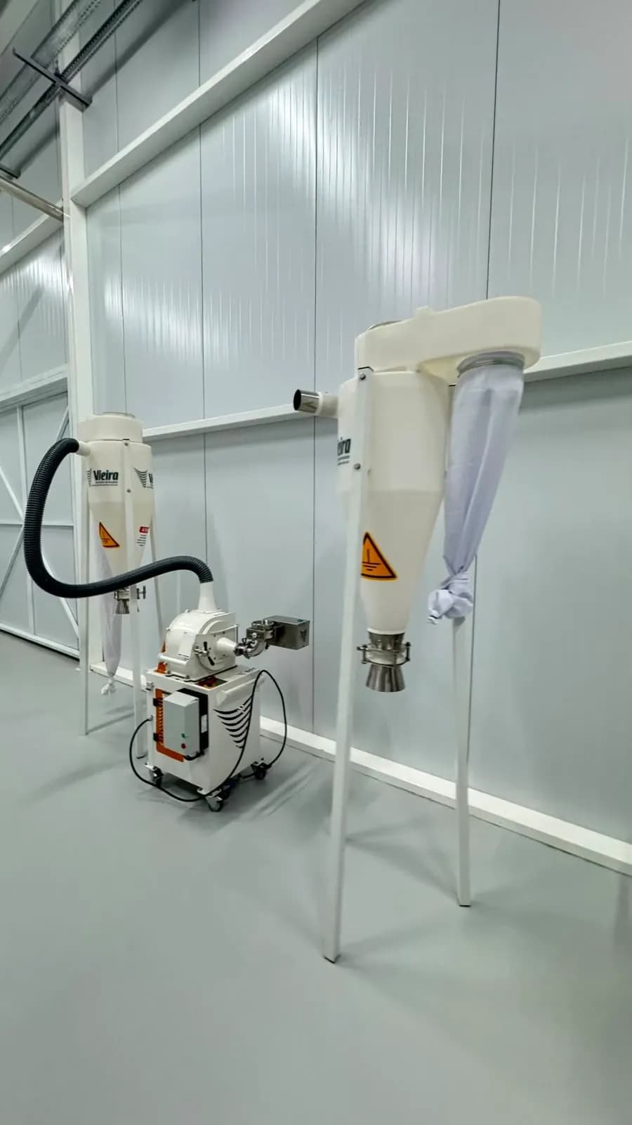 moinho-martelo-centrifugo-vieira-mcs-190-com-motor-de-3-cv-10-kg-por-hora