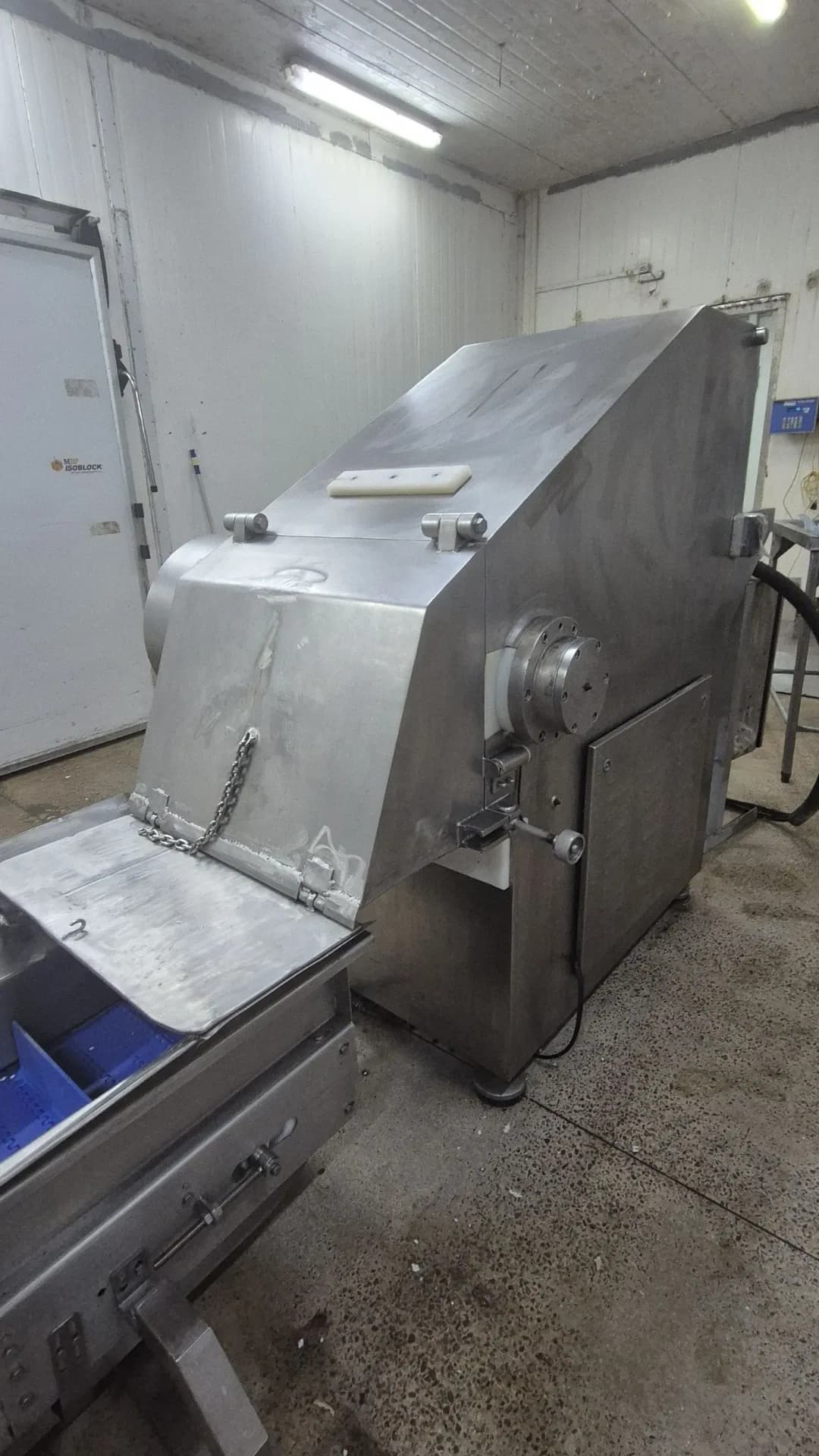 quebrador-cortador-de-blocos-congelados-de-carnes-e-alimentos-ibrasmak-modelo-cb-400