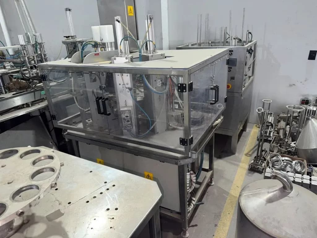 envasadora-rotativa-seladora-para-calice-santa-ceia-copinhos-para-bebidas-liquidos-delgo