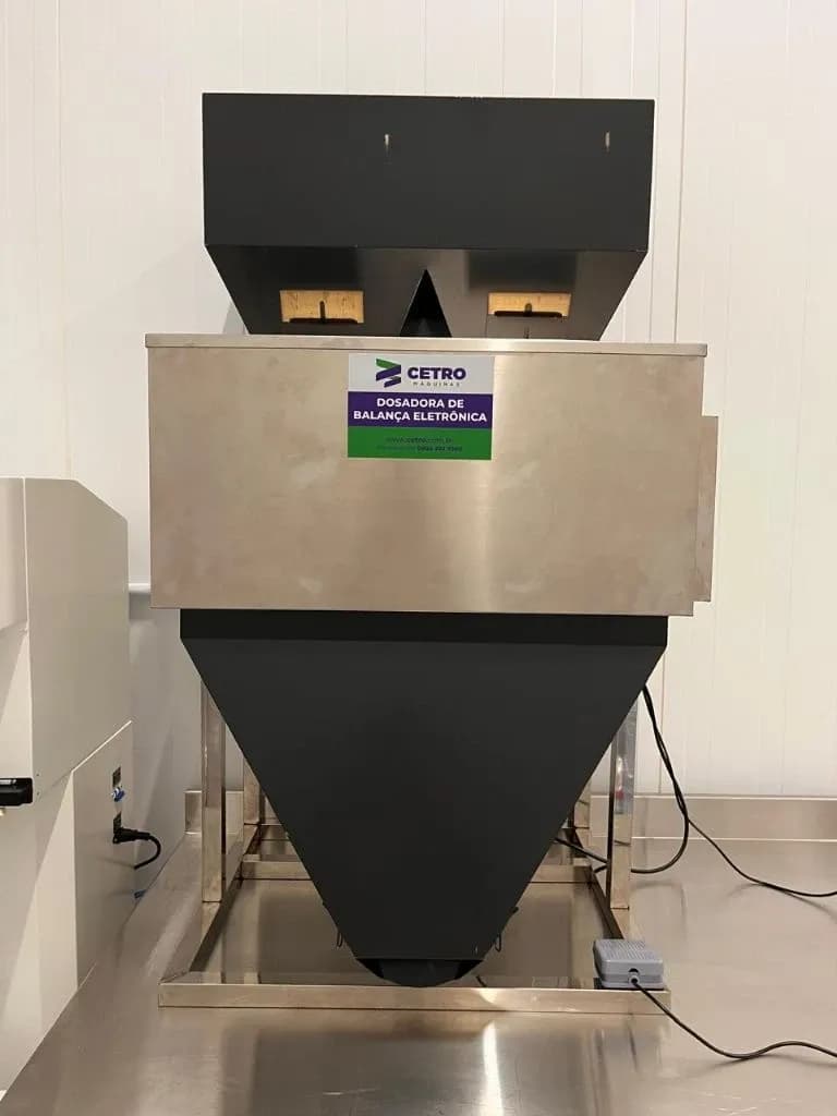 Dosadora Pesadora Automática com 2 Balanças Cetro 2 a 10 Kg Até 40 Pacotes Por Minuto