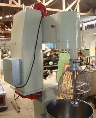 batedeira-planetaria-para-150-litros