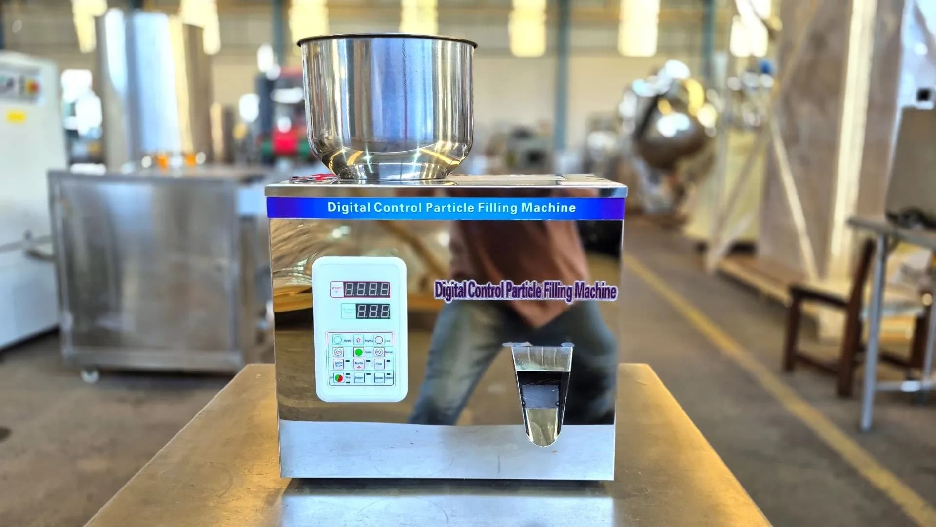 dosadora-semiautomatica-de-graos-e-pos-modelo-fz-100