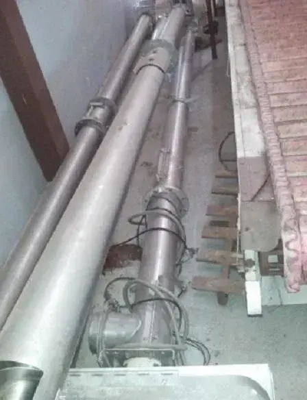 ALIMENTADOR DE ROSCA COM MOTOR E SILO