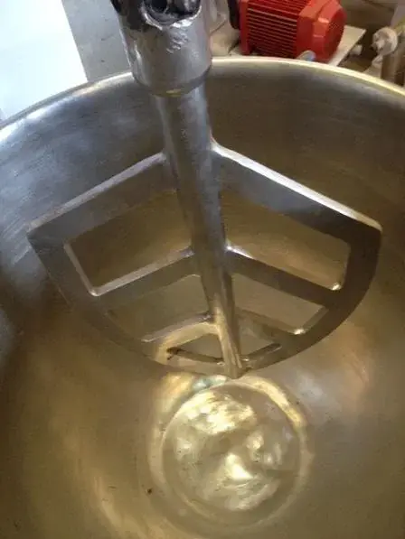 BATEDEIRA COM AQUECIMENTO A RESISTÊNCIA