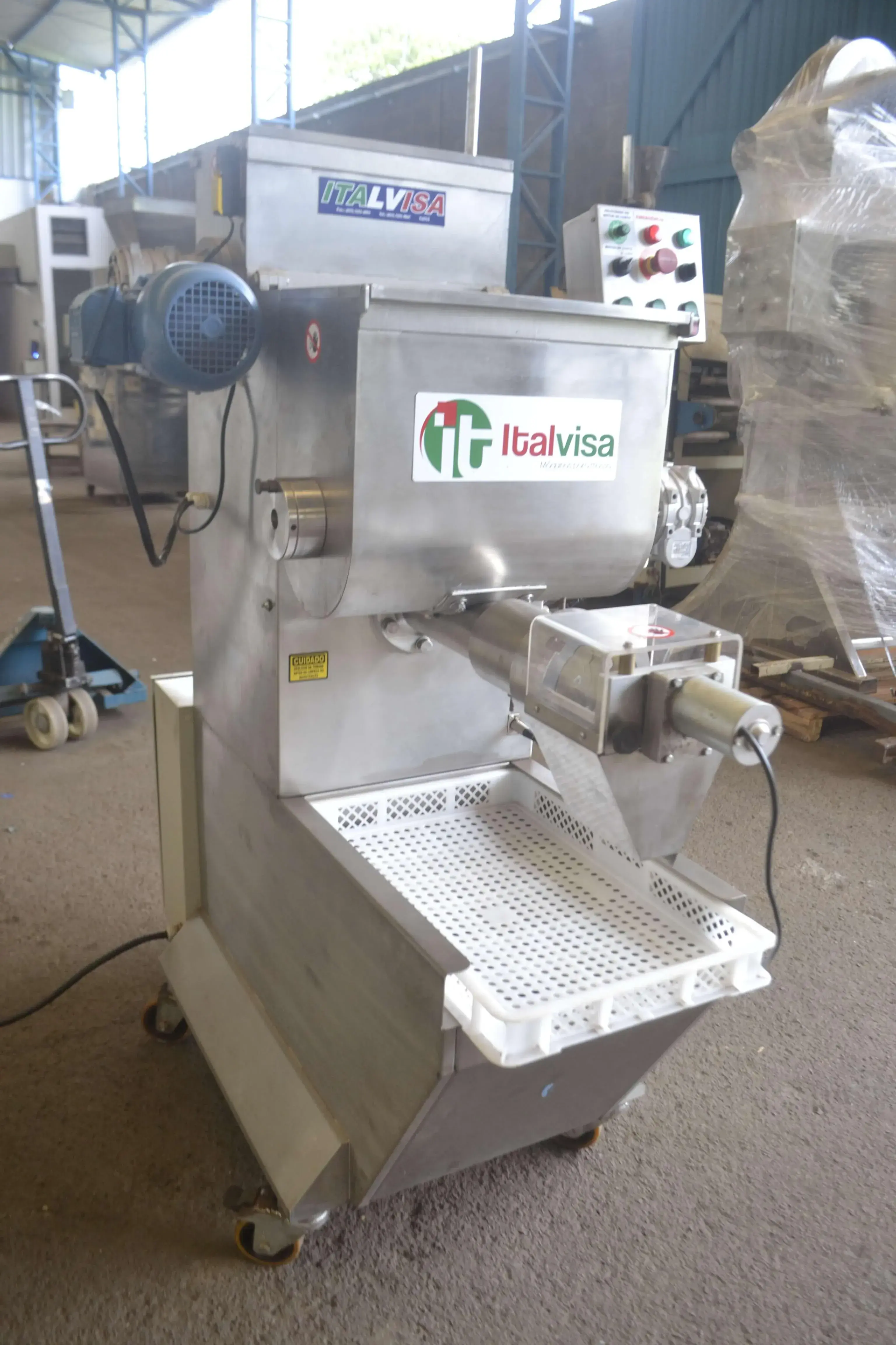 extrusora-massa-cap-60-kg-marca-Italvisa
