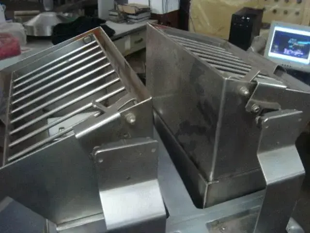 MÁQUINA DE SALGADOS MARCA RHEON