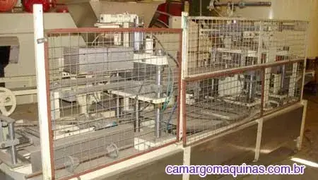 linha-automatica-de-thermoformagem