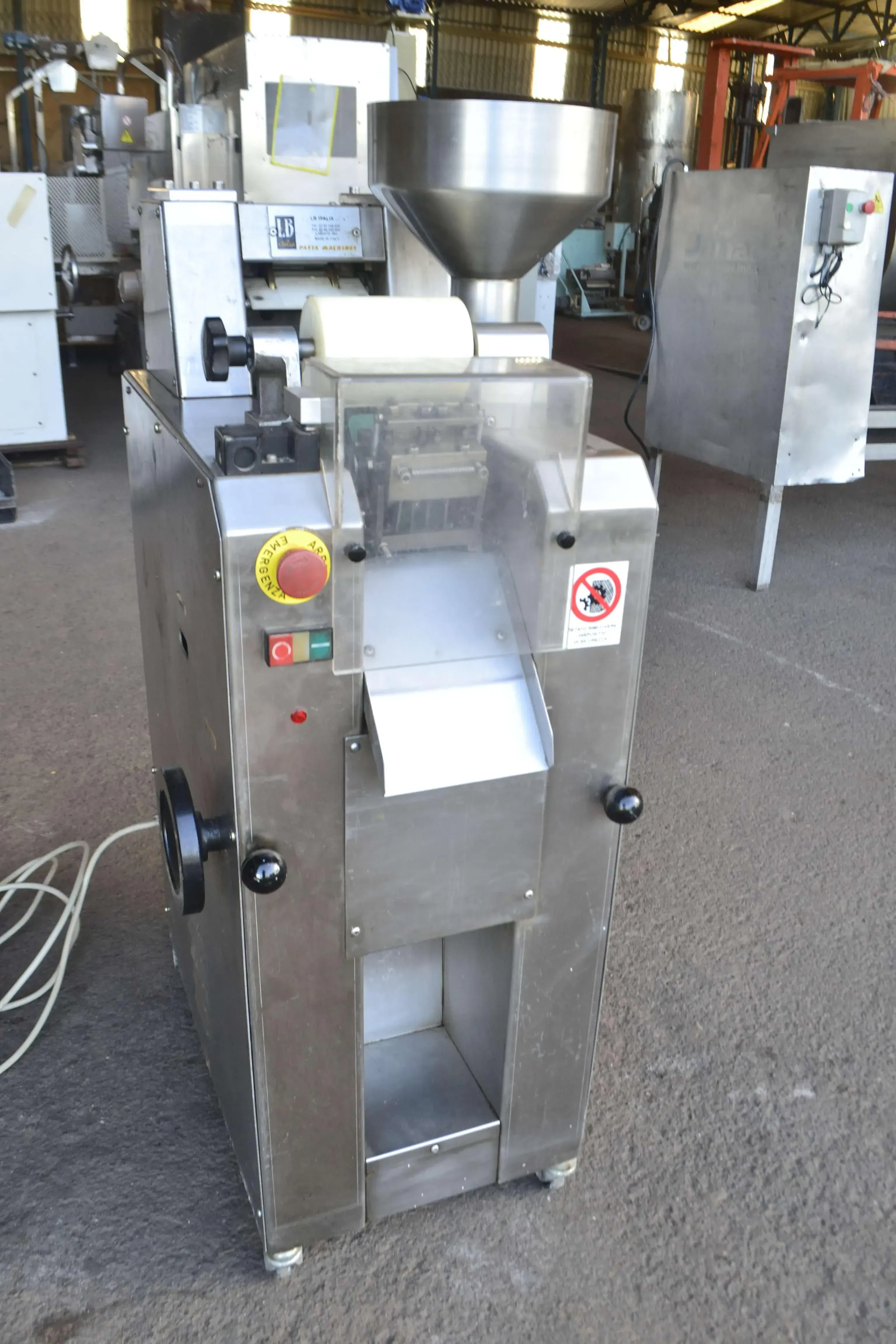 maquina-capeletti-ravioli-lb-Italia-mod-rc-65