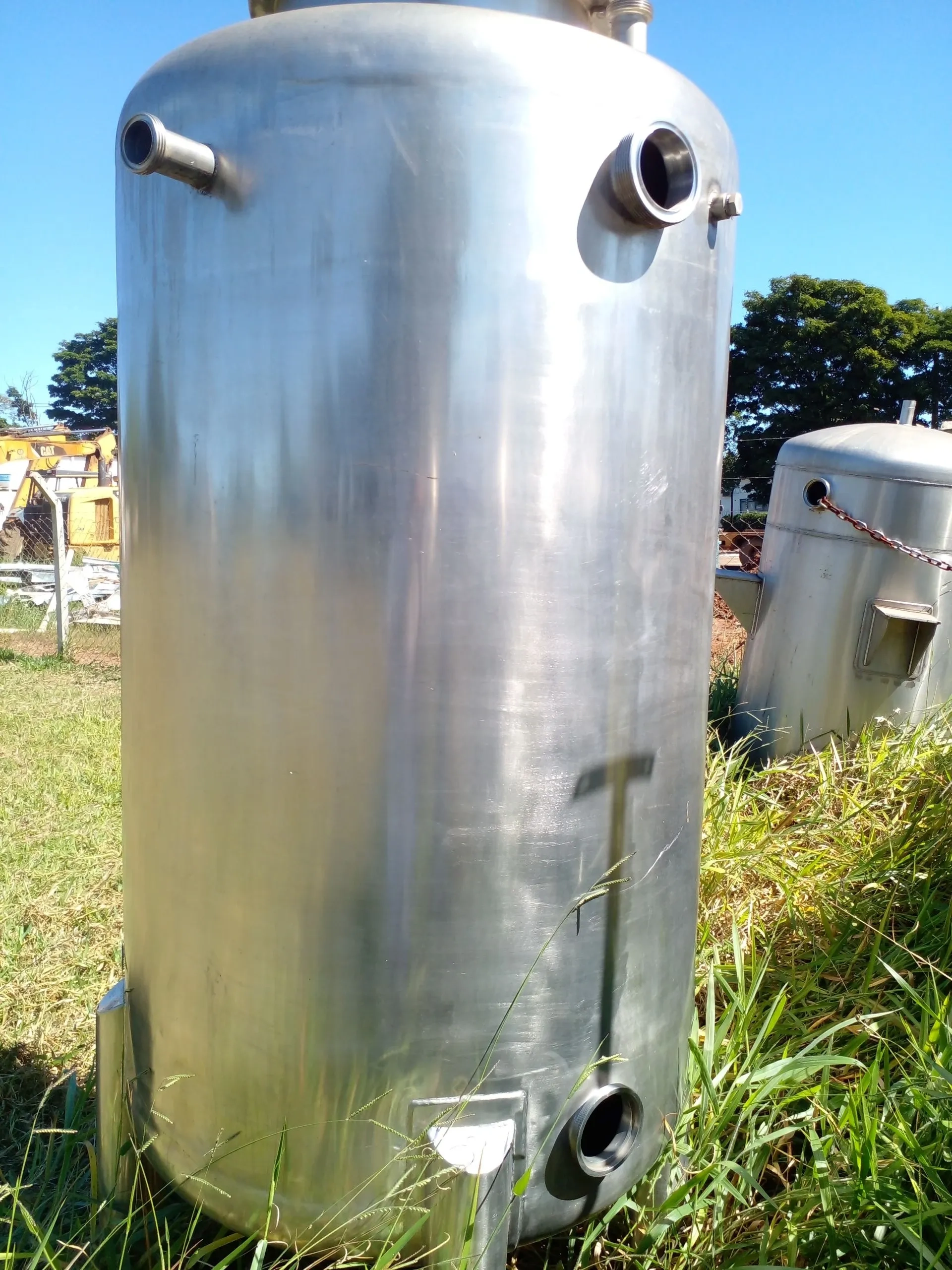tanque-de-armazenamento-em-aco-inox-capacidade-1000-litros