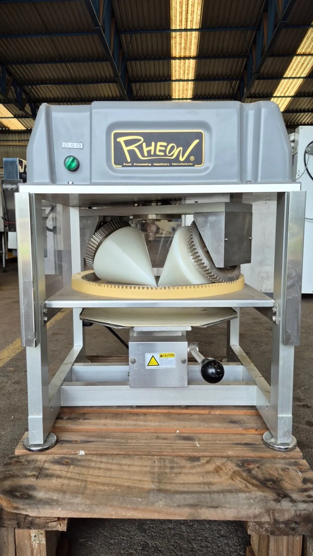 abridora-de-massa-de-pizza-marca-rheon-modelo-pizza-spinner-pm-001