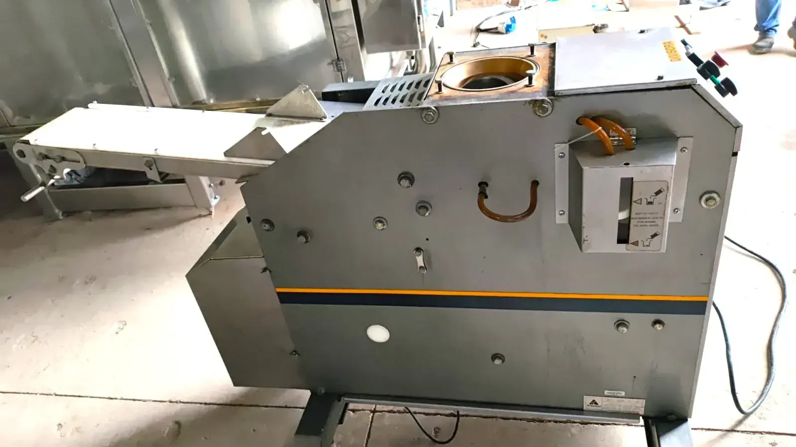 divisora-massas-inox-argental-db-800