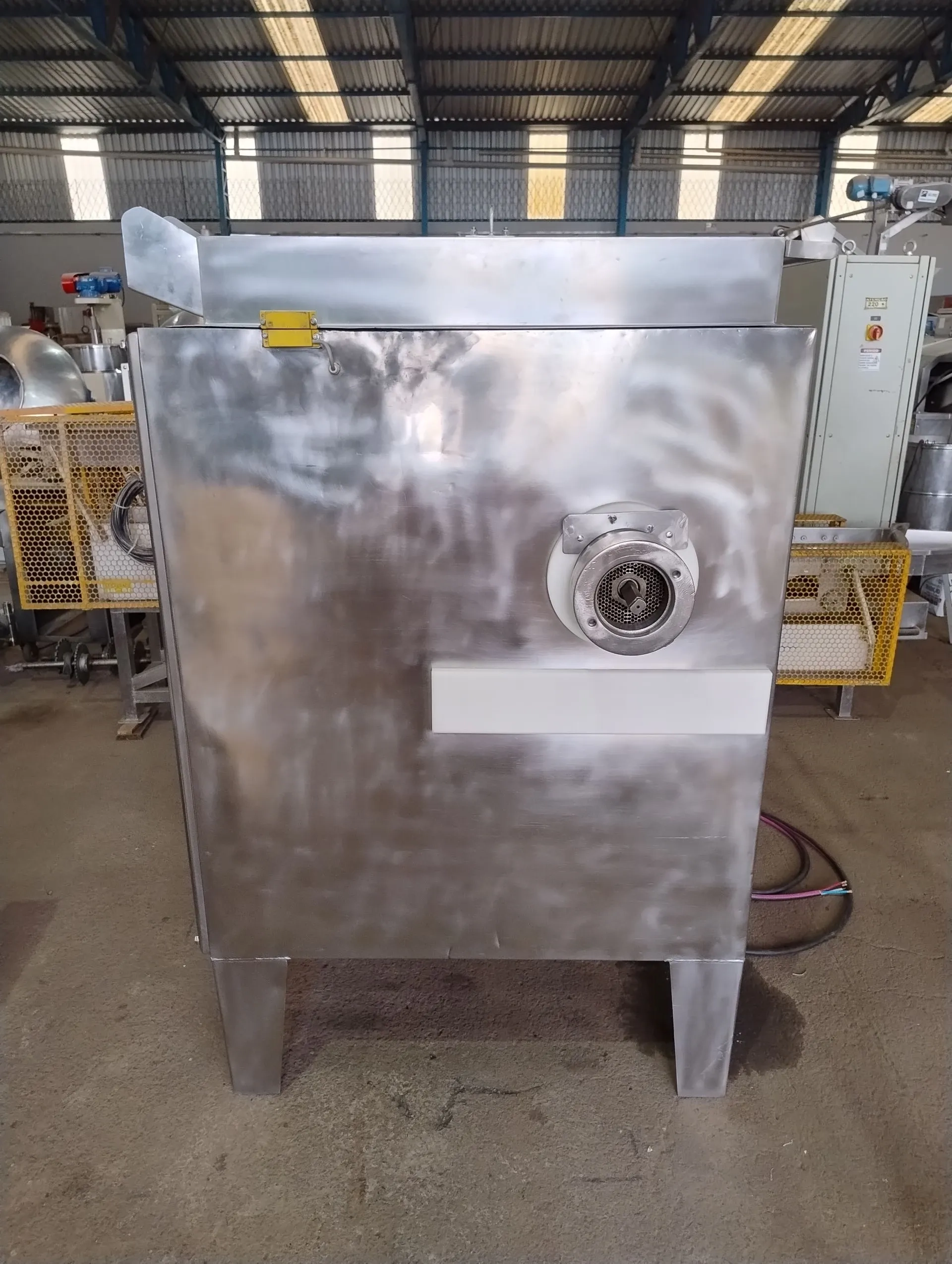 moedor-de-carnes-industrial-marca-ibrasmak