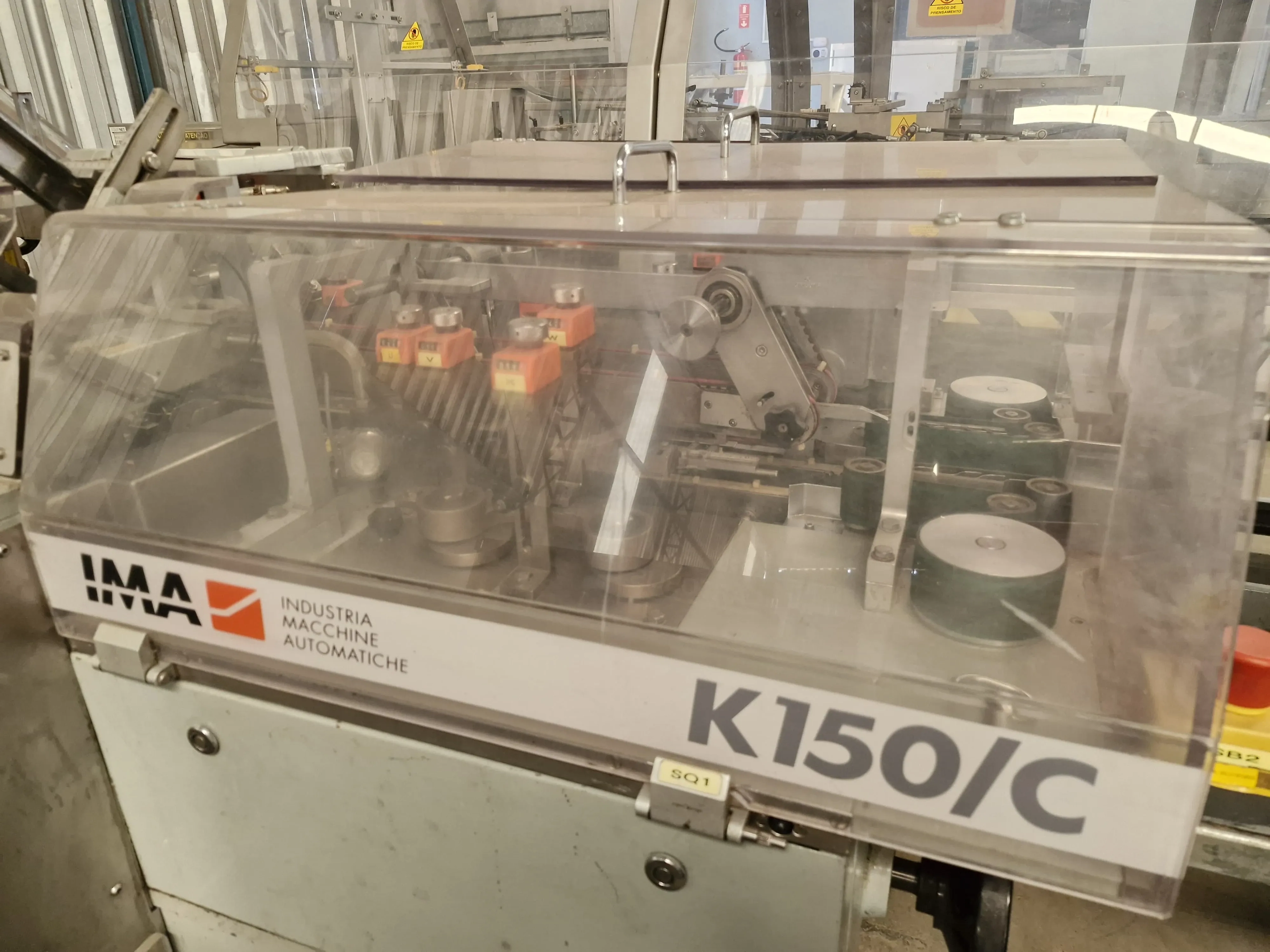 encartuchadeira-horizontal-automatica-para-frascos-plasticos-vidros-com-bula-marca-ima