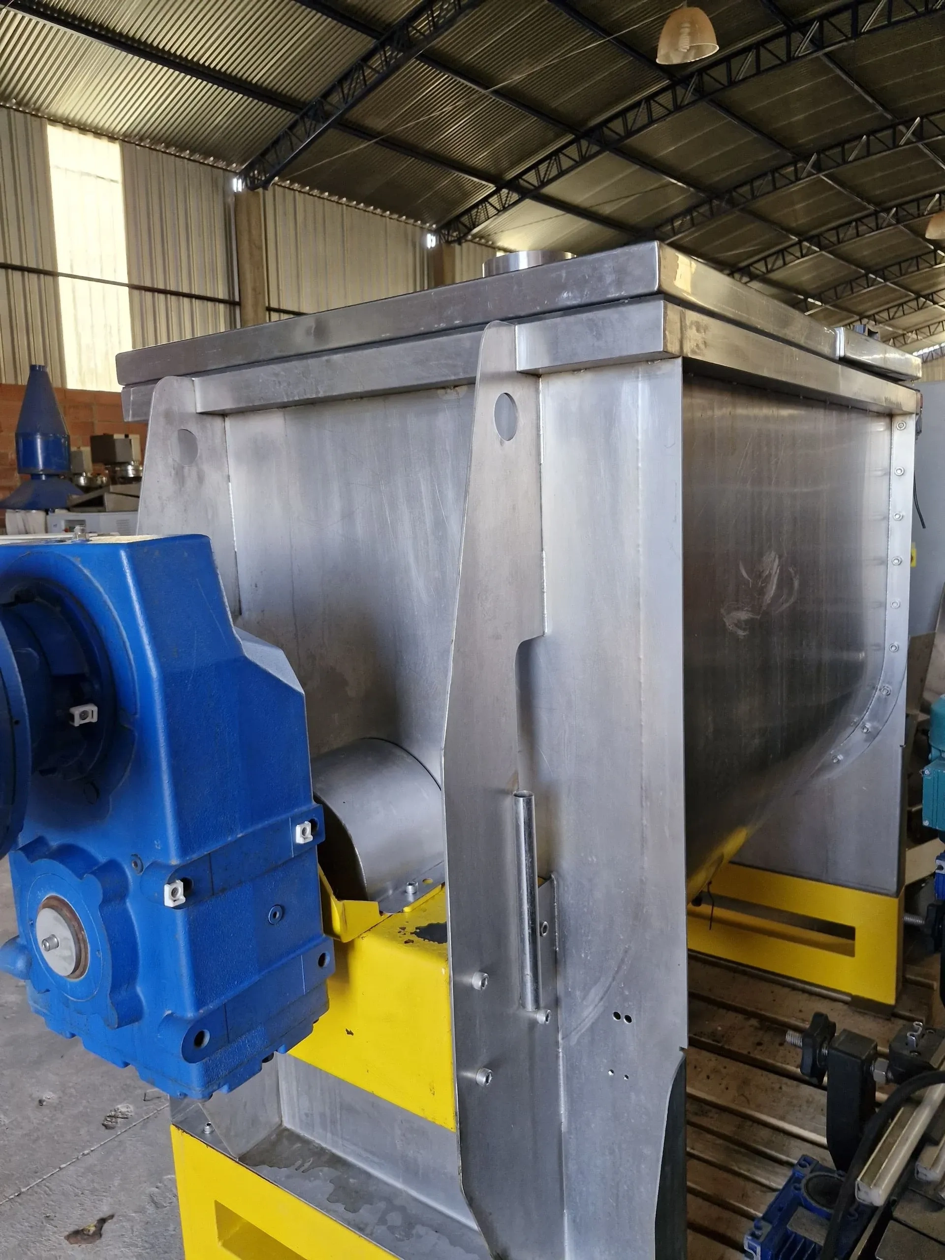 misturador-ribbon-blender-capacidade-1000-litros