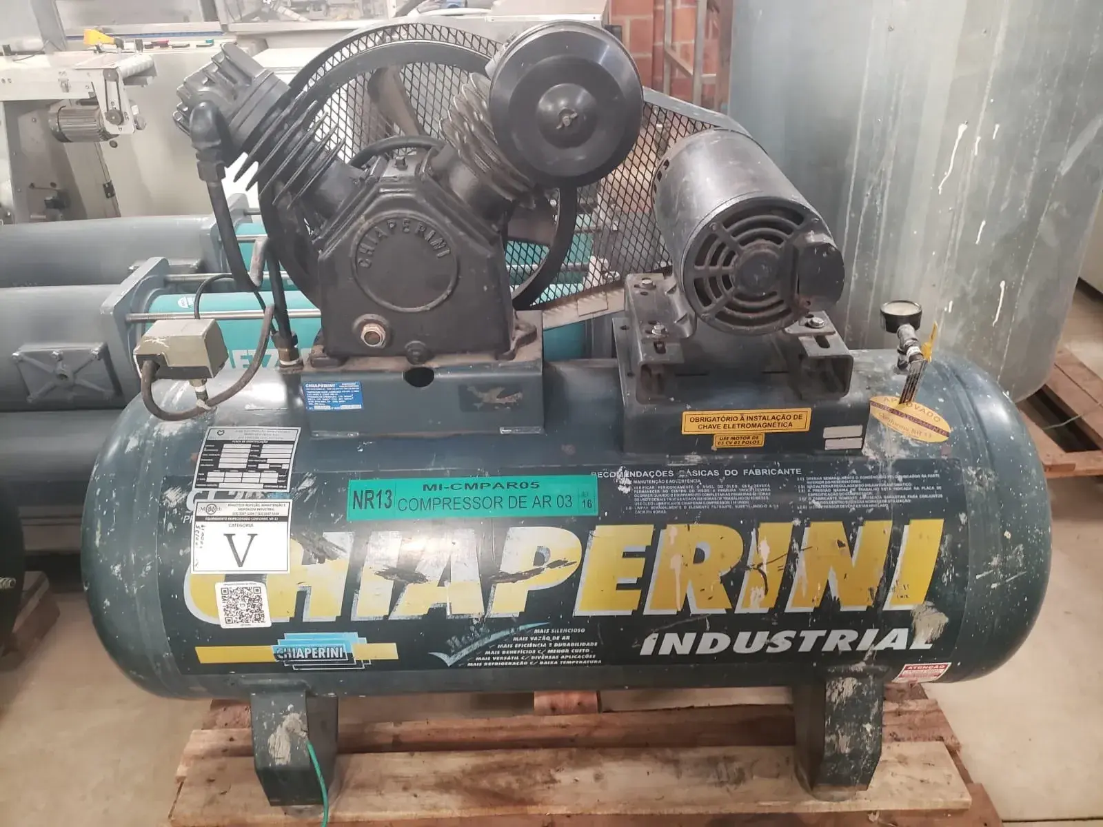 COMPRESSOR DE AR COMPRIMIDO MARCA CHIAPERINI