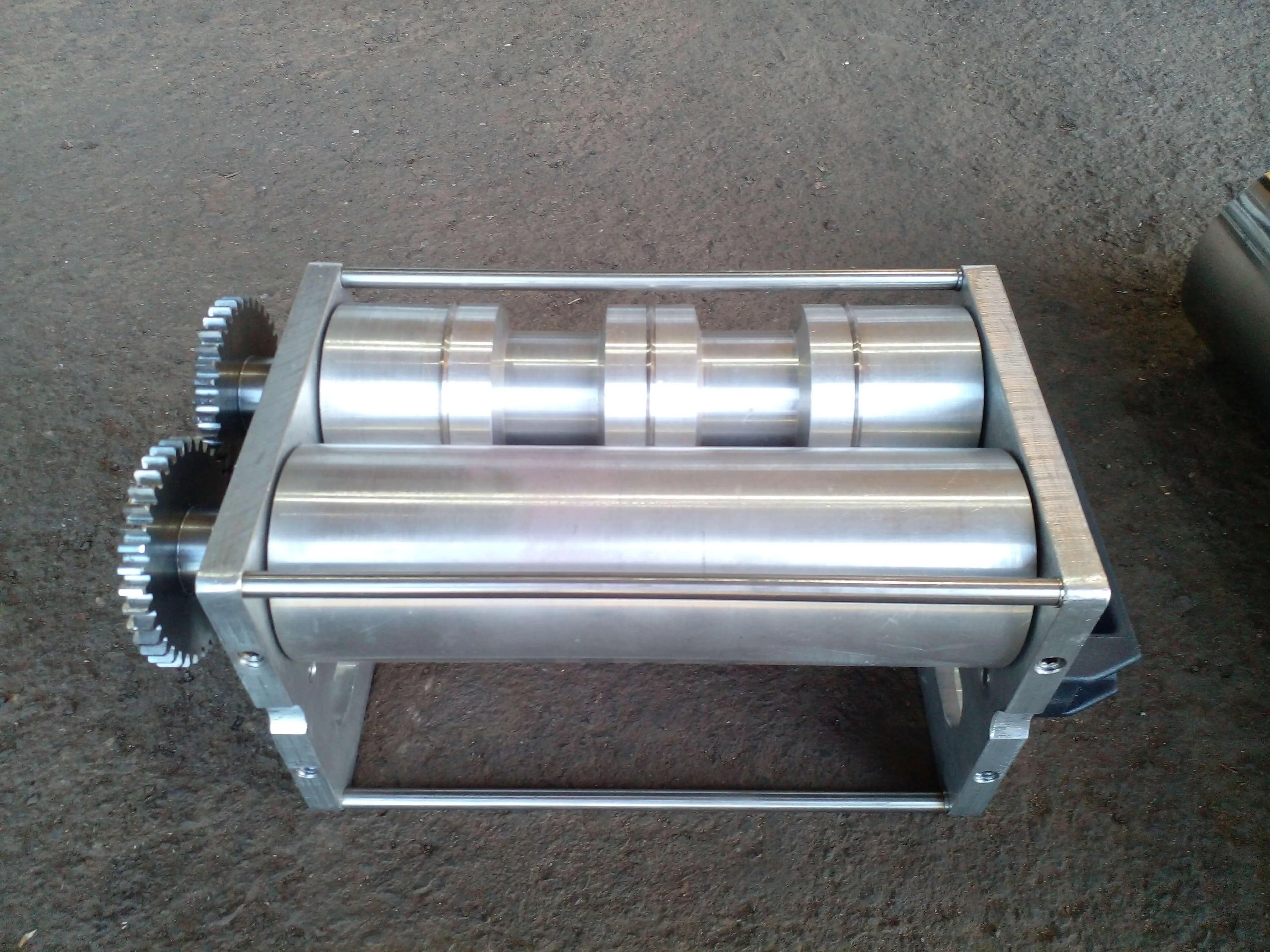 formadora-recheadora-de-pastel-e-ravioli-120-kg-h-marca-indiana