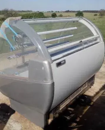 vitrine-expositora-de-confeitaria-marca-isa