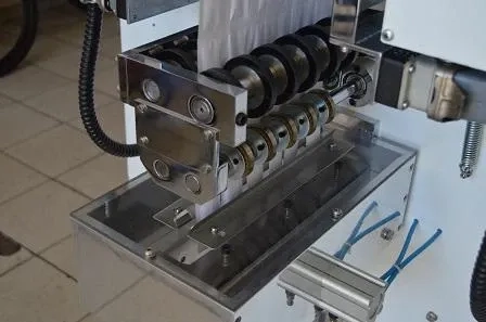 maquina-envasadora-de-sache-em-6-vias