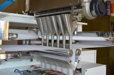 maquina-envasadora-de-sache-em-6-vias