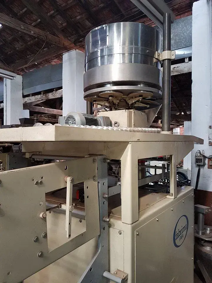 EMBALADORA VERTICAL MARCA FABRIMA