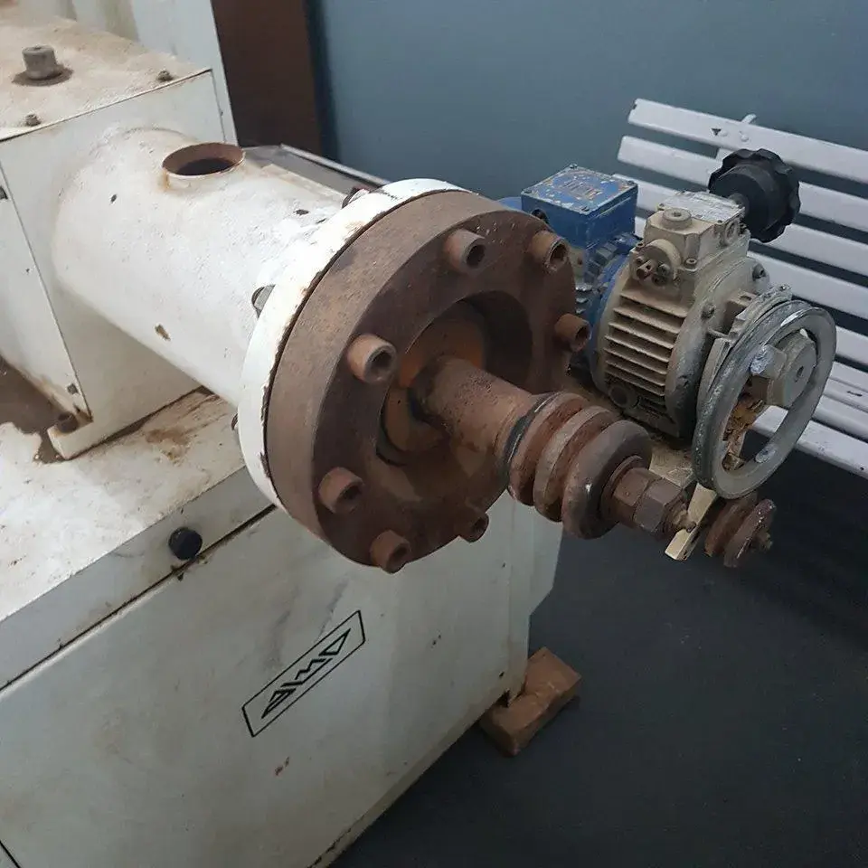 EXTRUSORA PARA SALGADINHOS DE MILHO MARCA AlMO