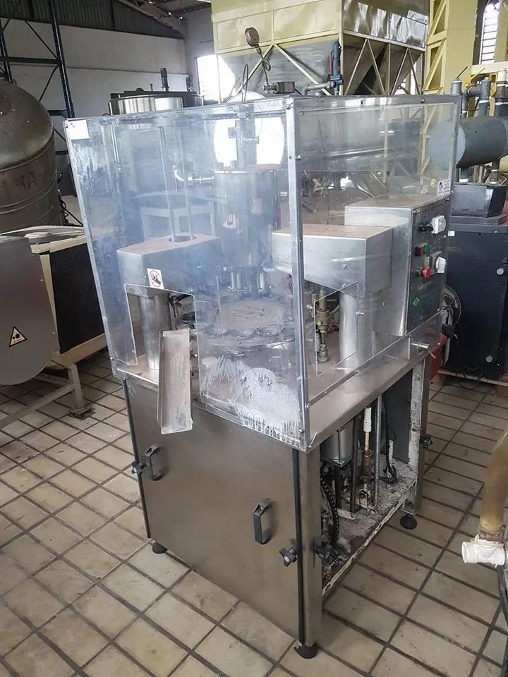 envasadora-rotativa-de-copos-milainox