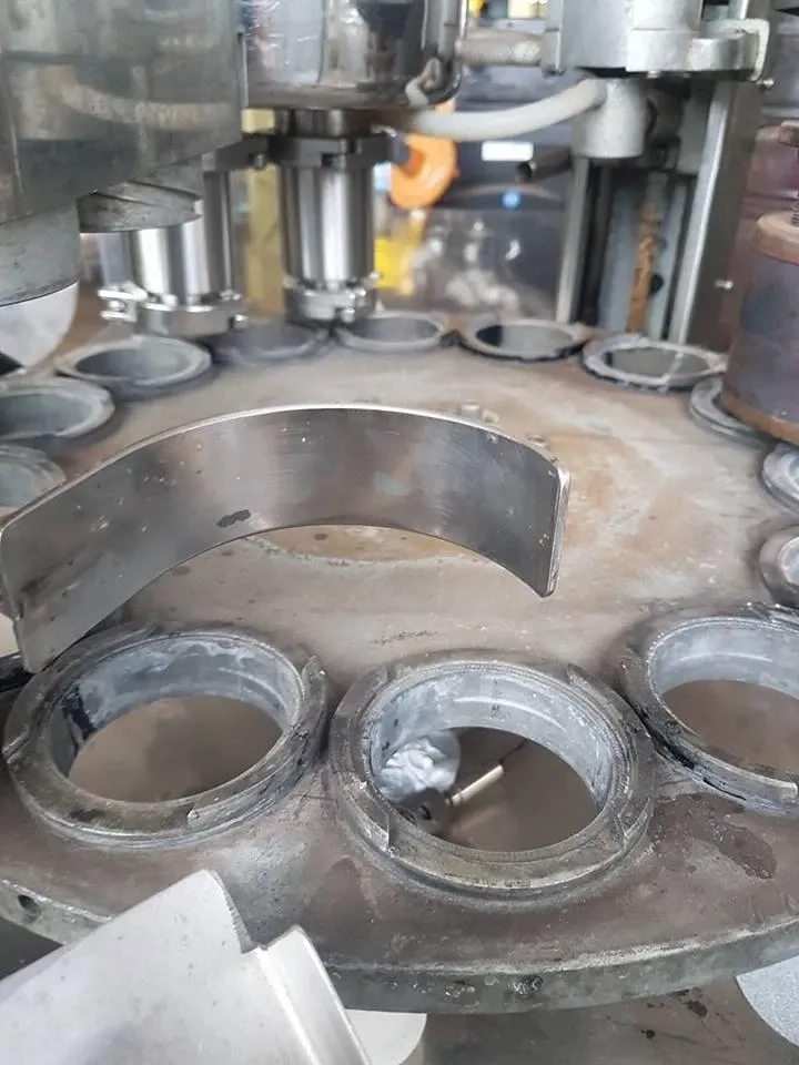 envasadora-rotativa-de-copos-milainox