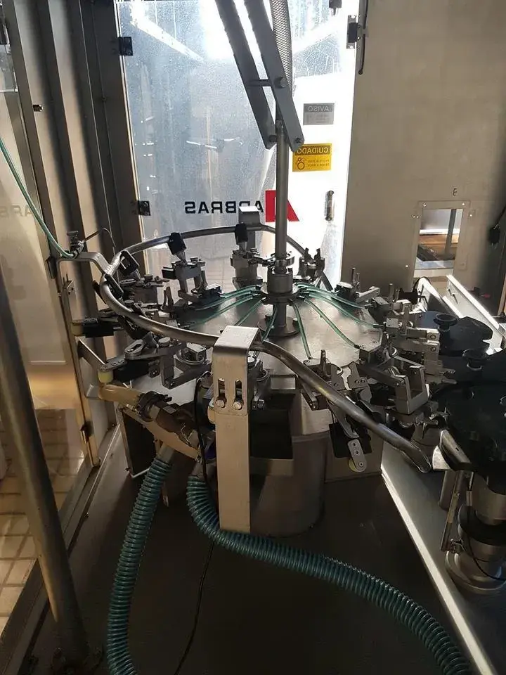 ENCHEDORA E TAMPADORA ARBRÁS