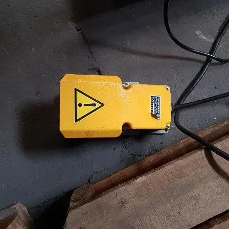 ENVASADORA SEMI-AUTOMÁTICA PARA LÍQUIDOS