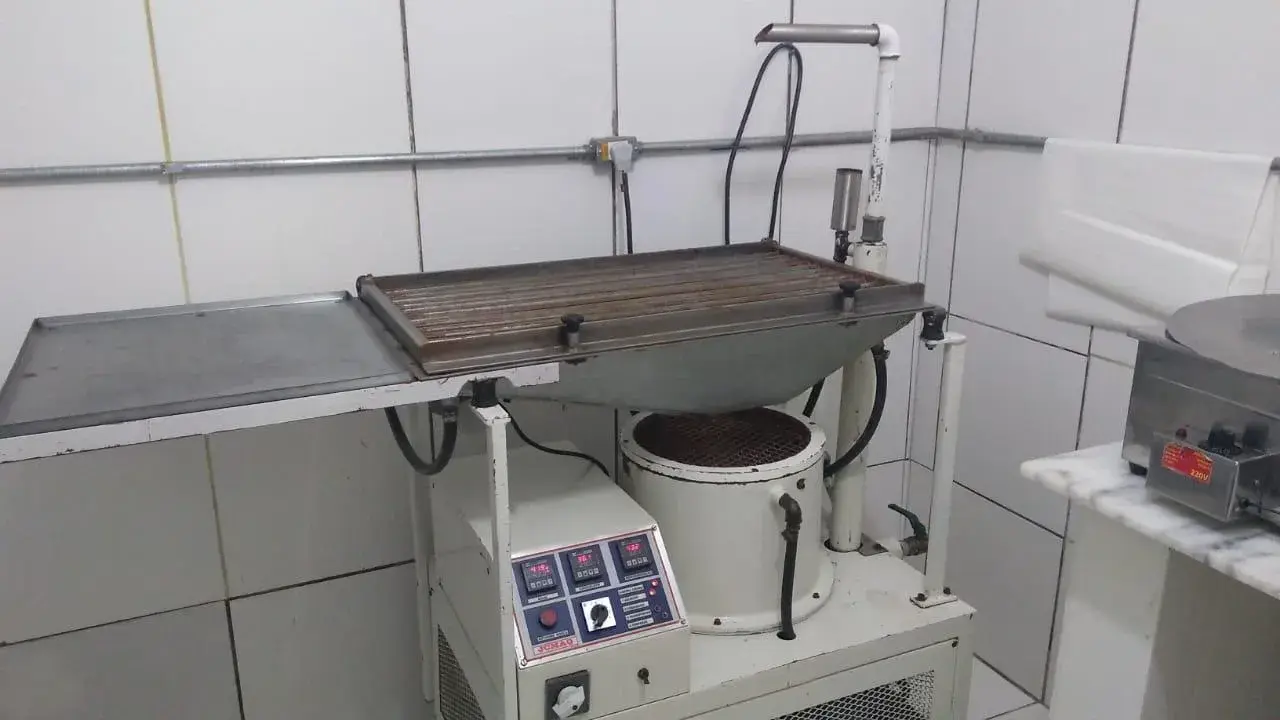 TEMPERADEIRA 80 KG/H MARCA JCMAQ