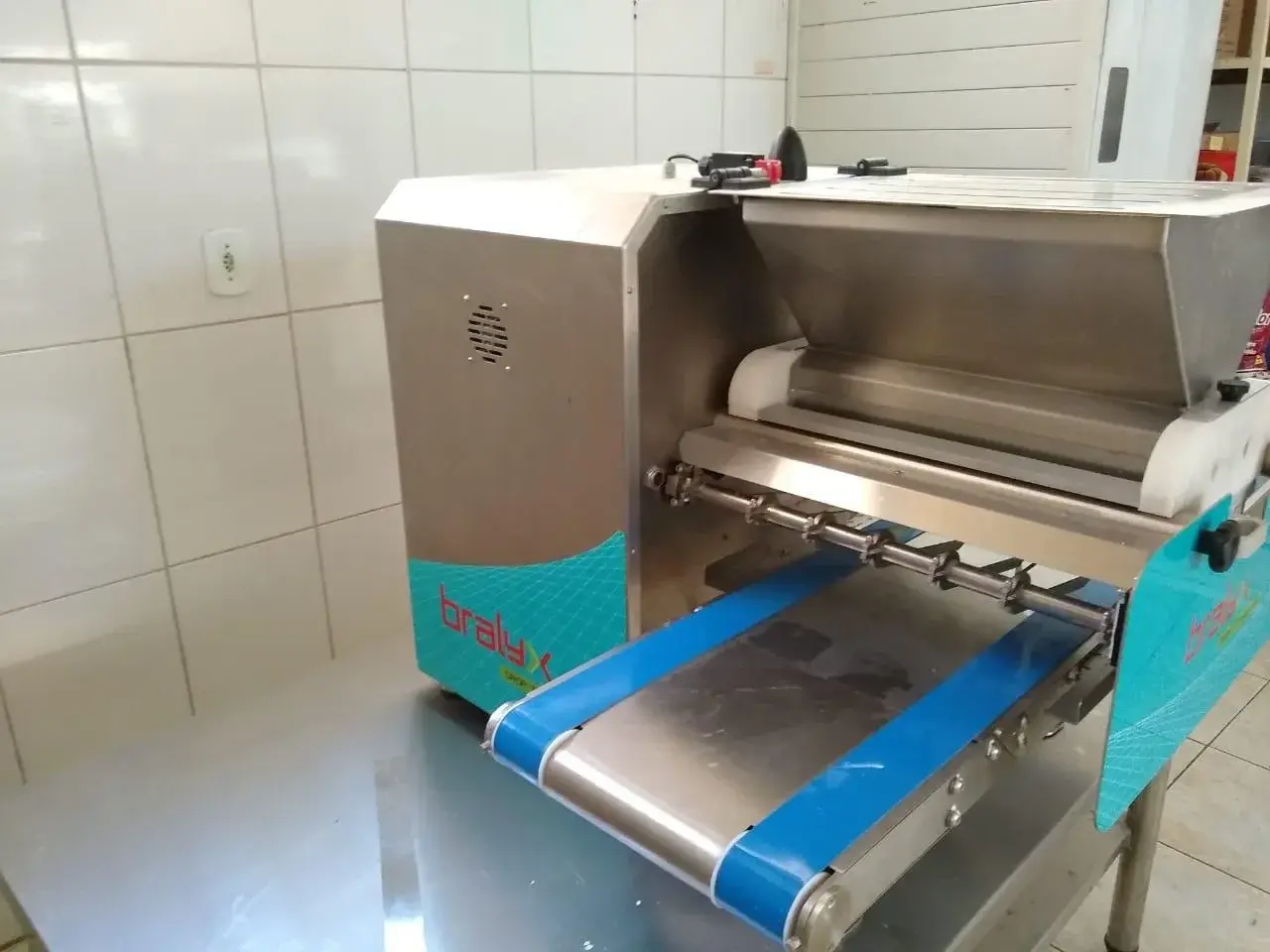 MÁQUINA PARA CONFEITARIA E BISCOITOS TOP DROP 400/500 BRALYX