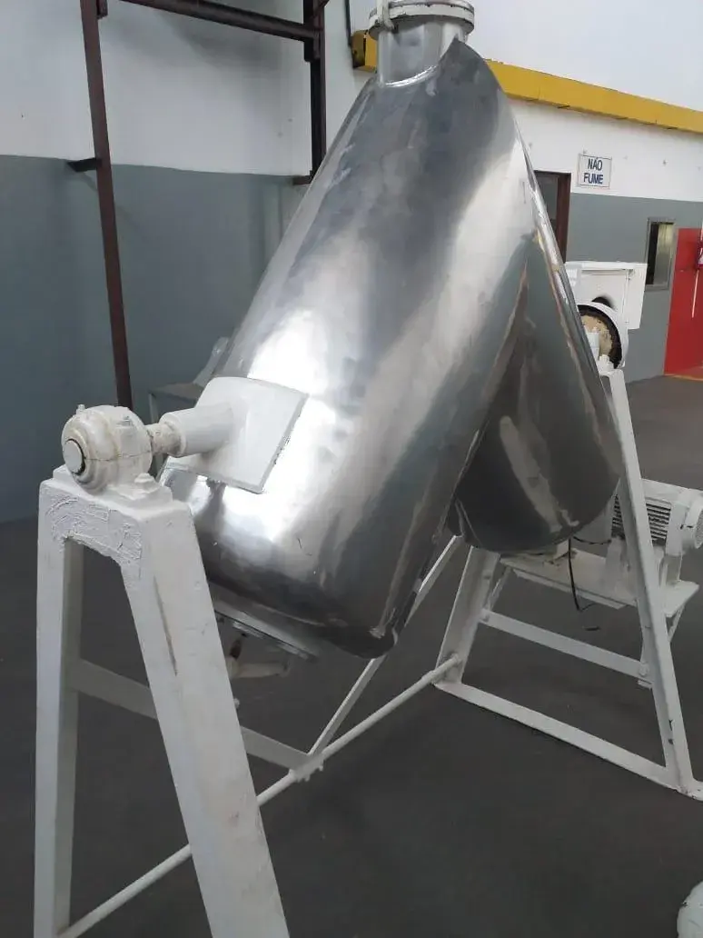 misturador-em-v-capacidade-100-litros