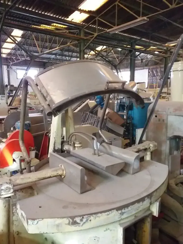 MESA MASSAGEADORA DE MASSA DE BALAS