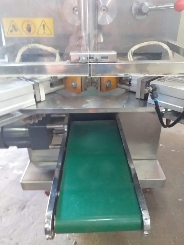 embaladora-vertical-para-graos-formato-piramidal