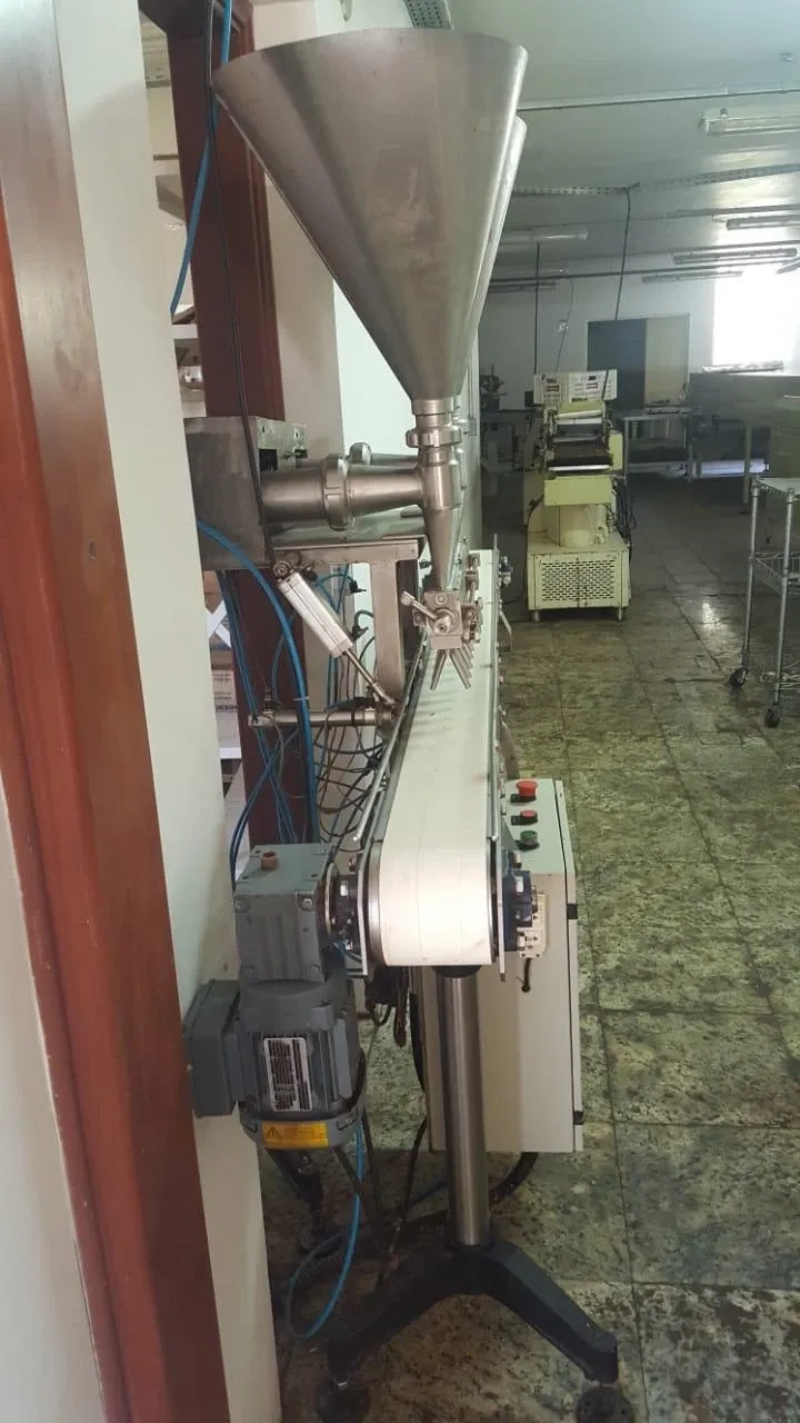 dosadora-automatica-para-recheio-de-trufas-marca-icmo