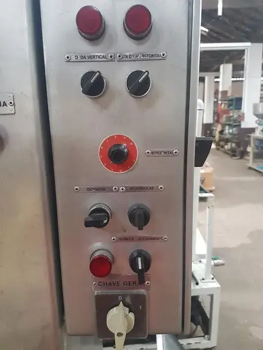 ENVASADORA AUTOMÁTICA PARA LÍQUIDOS BRASHOLANDA