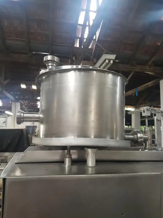 envasadora-embaladora-automatica-barriga-mole-para-sucos-leite-liquido-laticinio-brasholanda