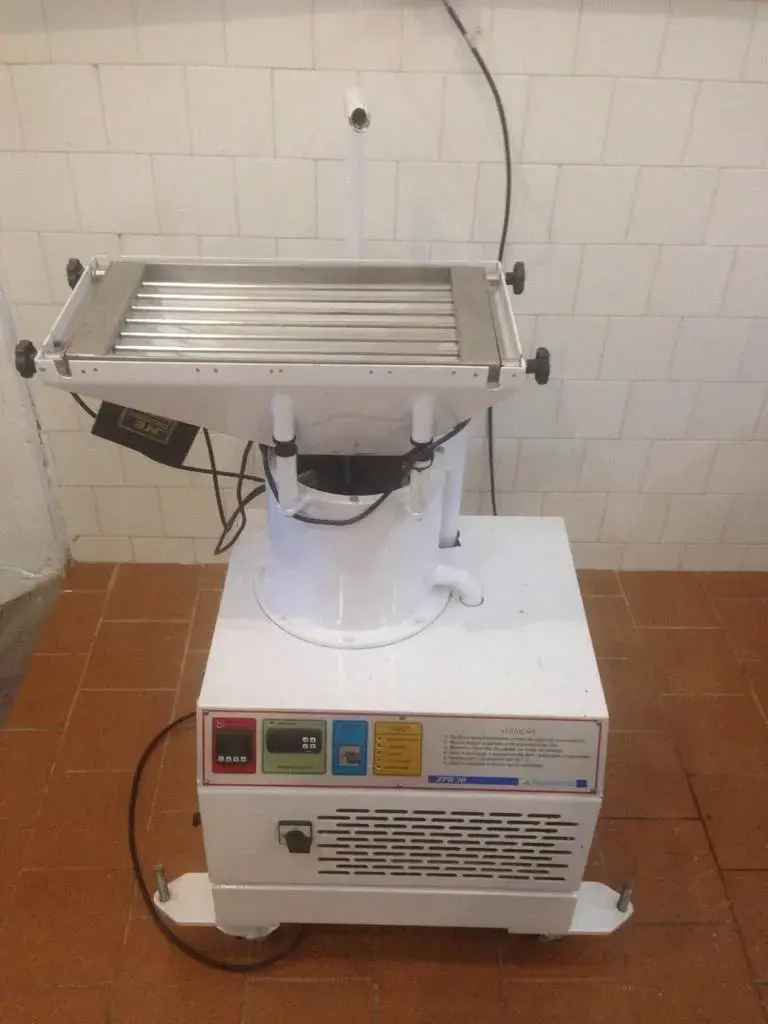 TEMPERADEIRA DE CHOCOLATES HEBLEIMAR 30 KG/H