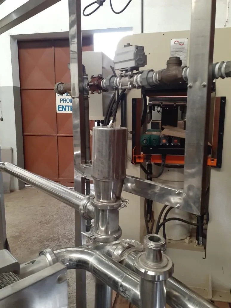 pasteurizador-de-placas-capacidade-5-mil-a-10-mil-litros-h-west-equipamentos