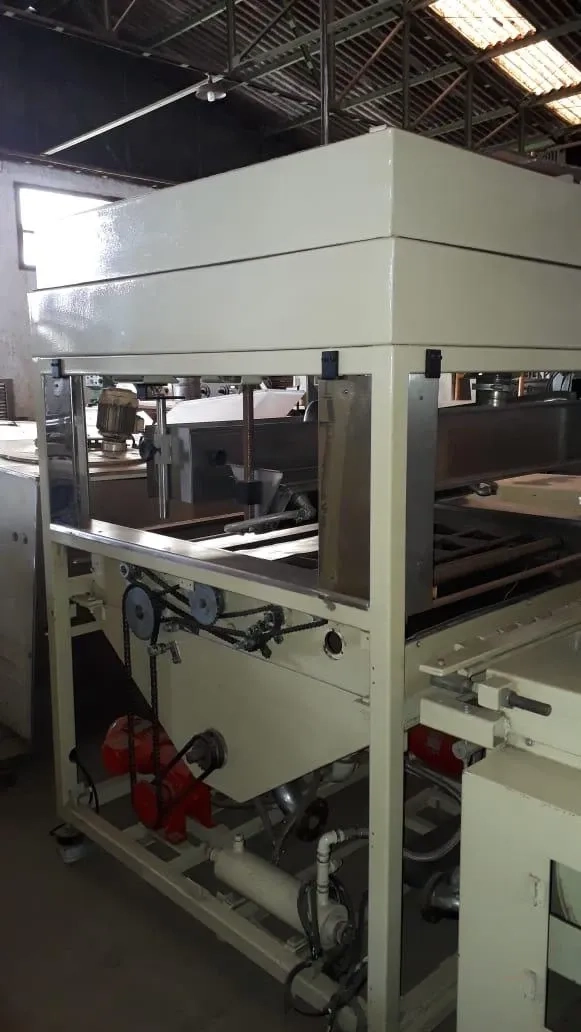 cobrideira-de-chocolates-marca-pirog-1-m