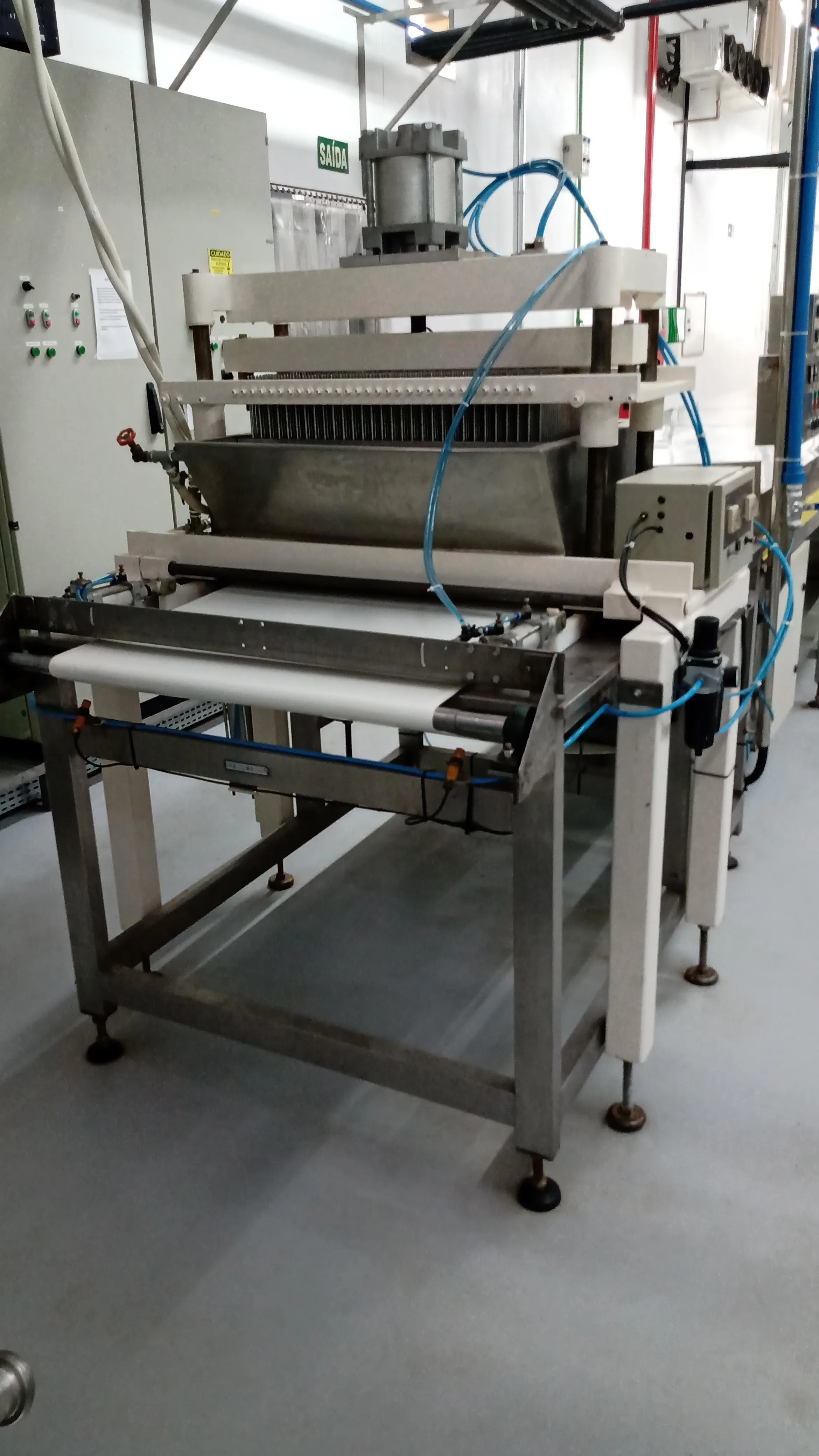 linha-de-gotas-de-chocolates-capacidade-400-kg-h