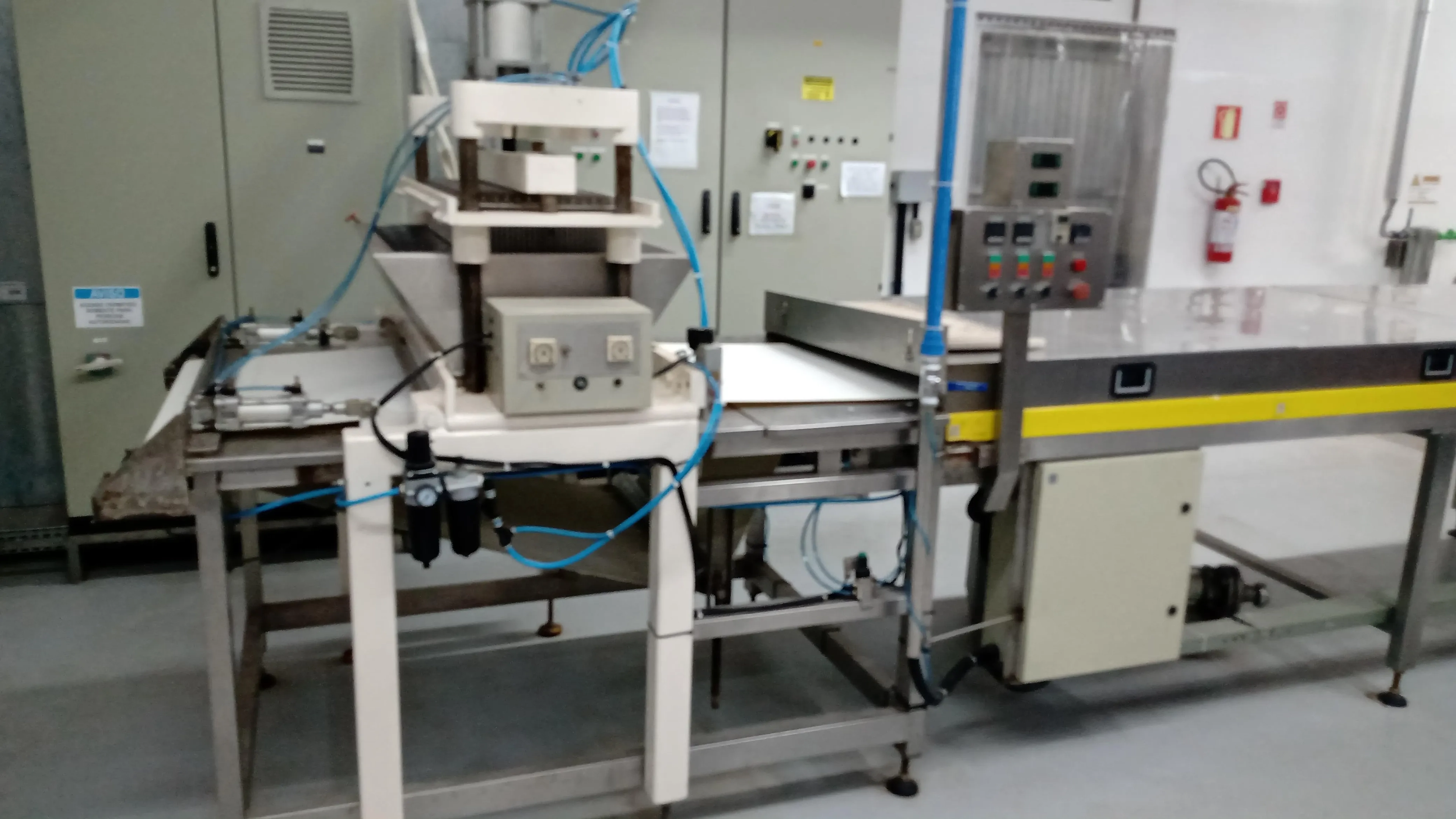 linha-de-gotas-de-chocolates-capacidade-400-kg-h