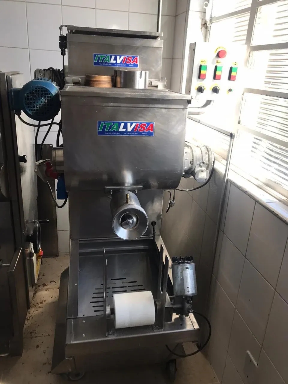 extrusora-de-massas-capacidade-60-kg-pastaia-p55