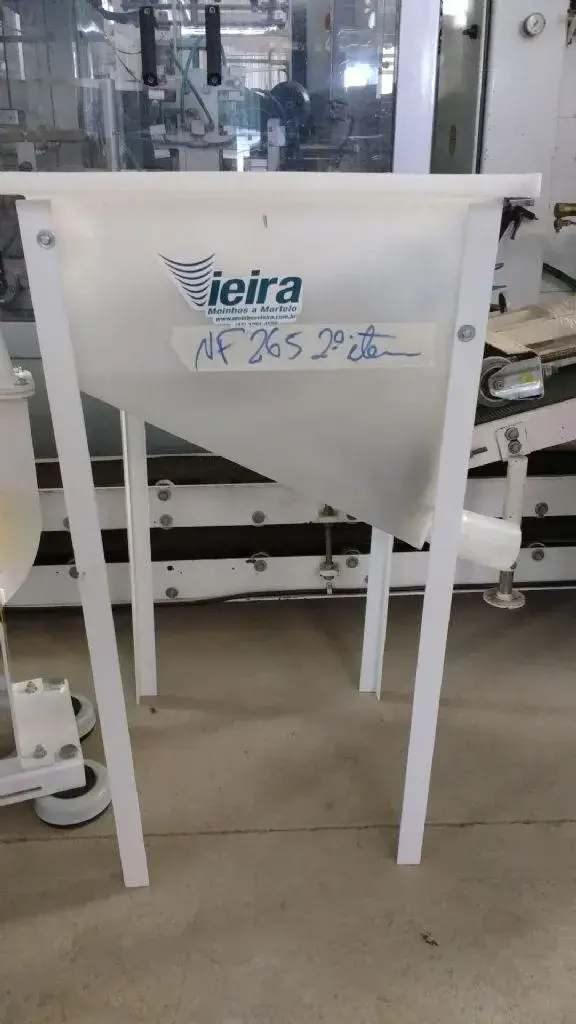 MOINHO DE MARTELO 30 KG/H MARCA VIEIRA