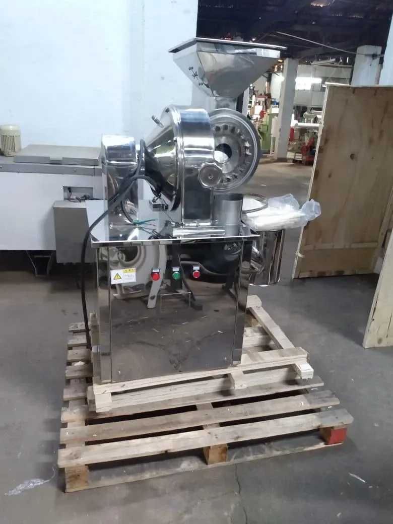 moinho-universal-em-aco-inox-capacidade-300-kg-h